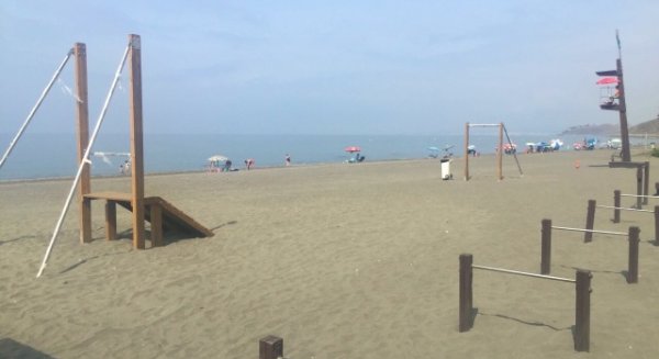 Las playas de los municipios de la costa oriental reciben equipamientos valorados en 750.000 euros