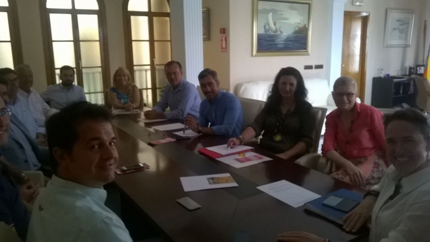 Ayuntamiento de Benalmádena acuerda un calendario de encuentro con comerciantes para la creación de una mesa sectorial