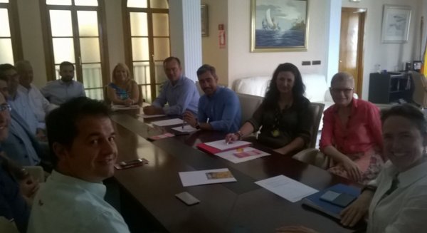 Ayuntamiento de Benalmádena acuerda un calendario de encuentro con comerciantes para la creación de una mesa sectorial