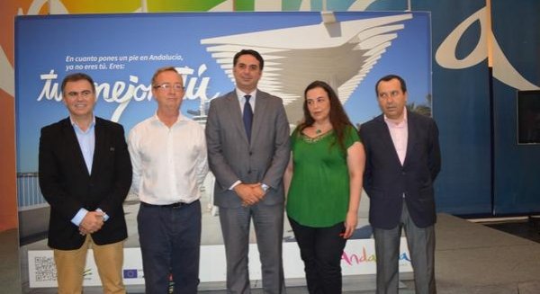 El consejero de Turismo se reúne con los sindicatos 