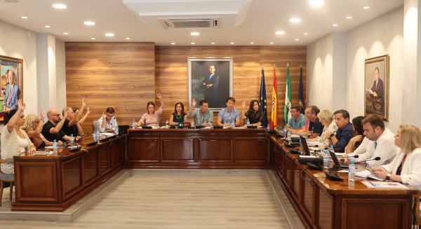 Torrox destina casi 300 mil euros para dar sombra en los patios de los centros escolares del municipio