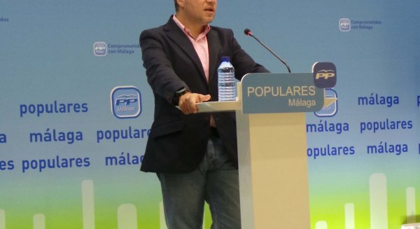 Bendodo (PP) pide a Heredia y Díaz que se posicionen sobre la imputación de Conejo