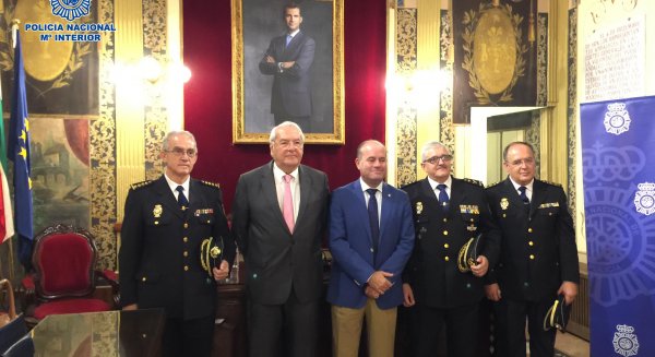 José Cano Ariza toma posesión como nuevo jefe de la comisaría del Cuerpo Nacional de Policía de Antequera