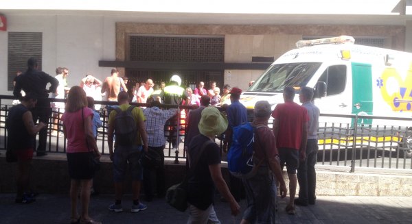 Herida una niña tras ser atropellada en calle Linaje de la capital