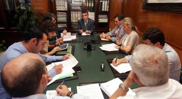 Ayuntamiento de Marbella reducirá el coste y el número de personal de confianza