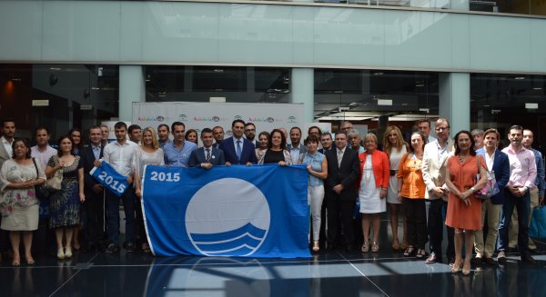 La Junta destaca que las 'banderas azules' demuestran el compromiso de las administraciones con el turismo de calidad