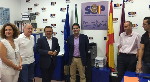El PSOE denuncia que Málaga es la provincia andaluza donde más se ha reducido el número de polícias nacionales