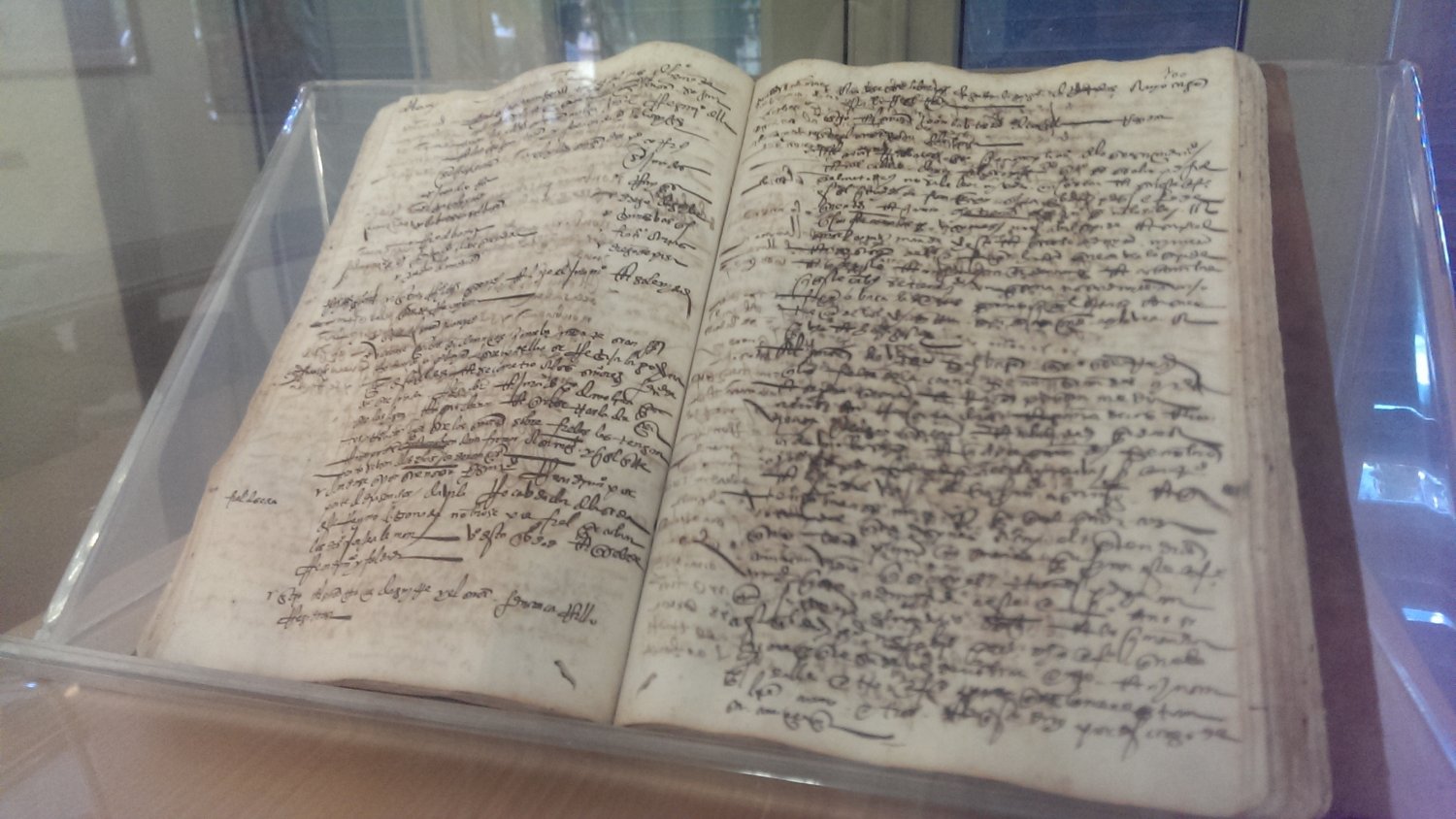 El Archivo Municipal de la capital expone un documento de una sesión plenaria del siglo XVI