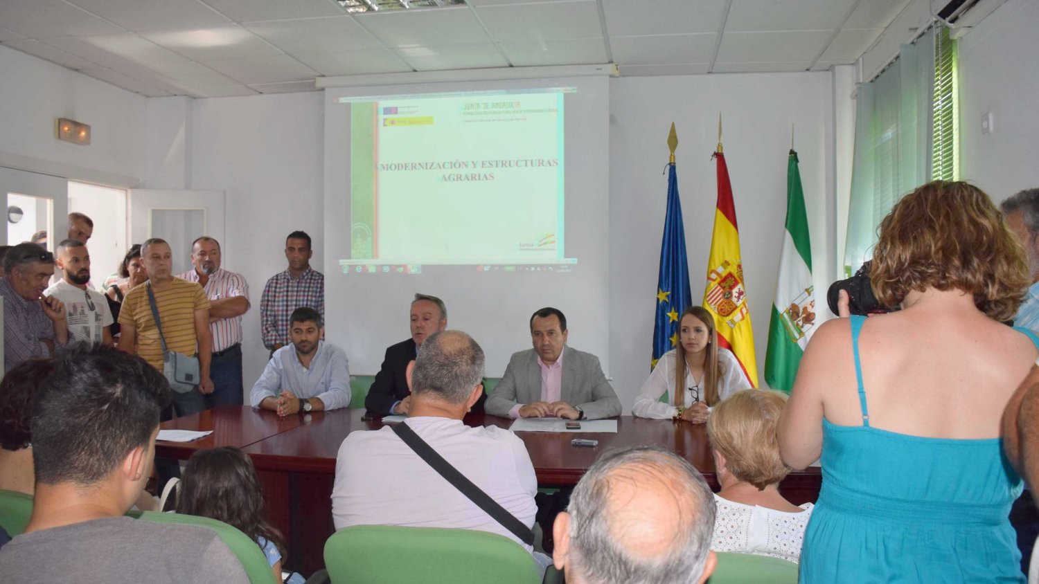 La Junta incentiva el relevo generacional del campo andaluz a través de subvenciones dirigidas a jóvenes agricultores