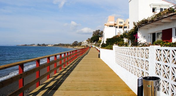 El Ayuntamiento de Estepona licita las obras de dos nuevos tramos del corredor litoral