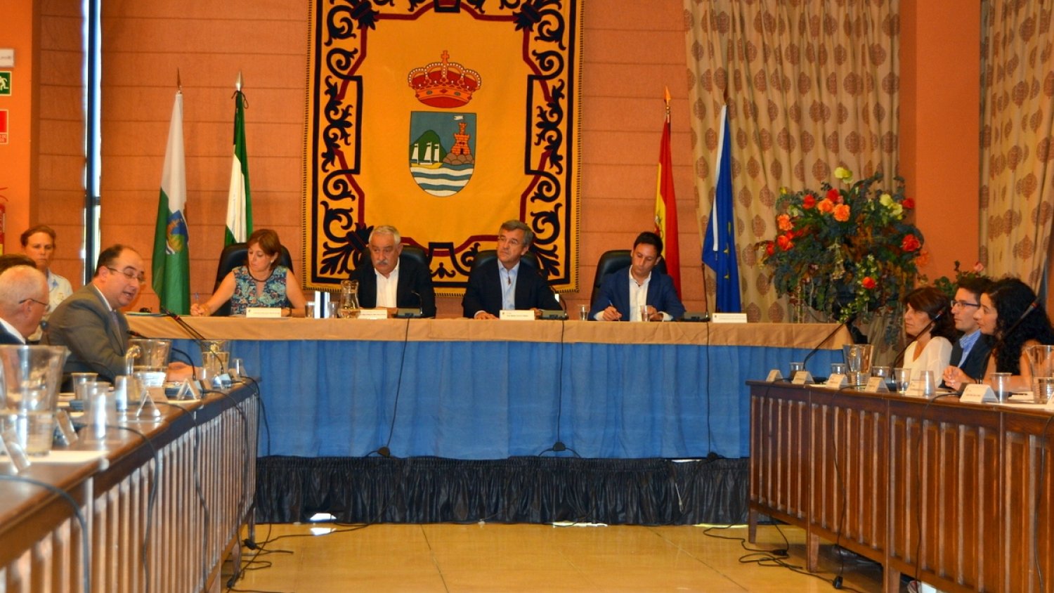El equipo de gobierno de Estepona reducer en 172.000 euros anuales los salarios de concejales y de cargos de confianza