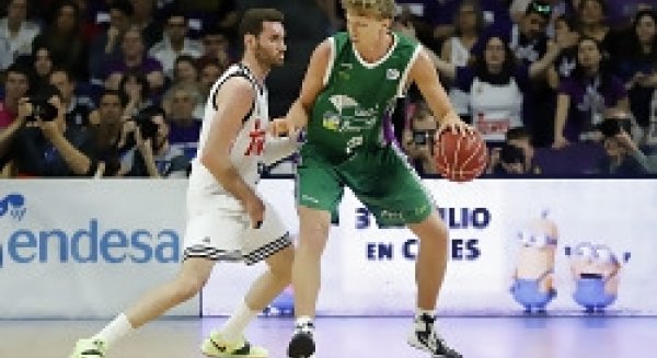 Kuzminskas continuará en el Unicaja
