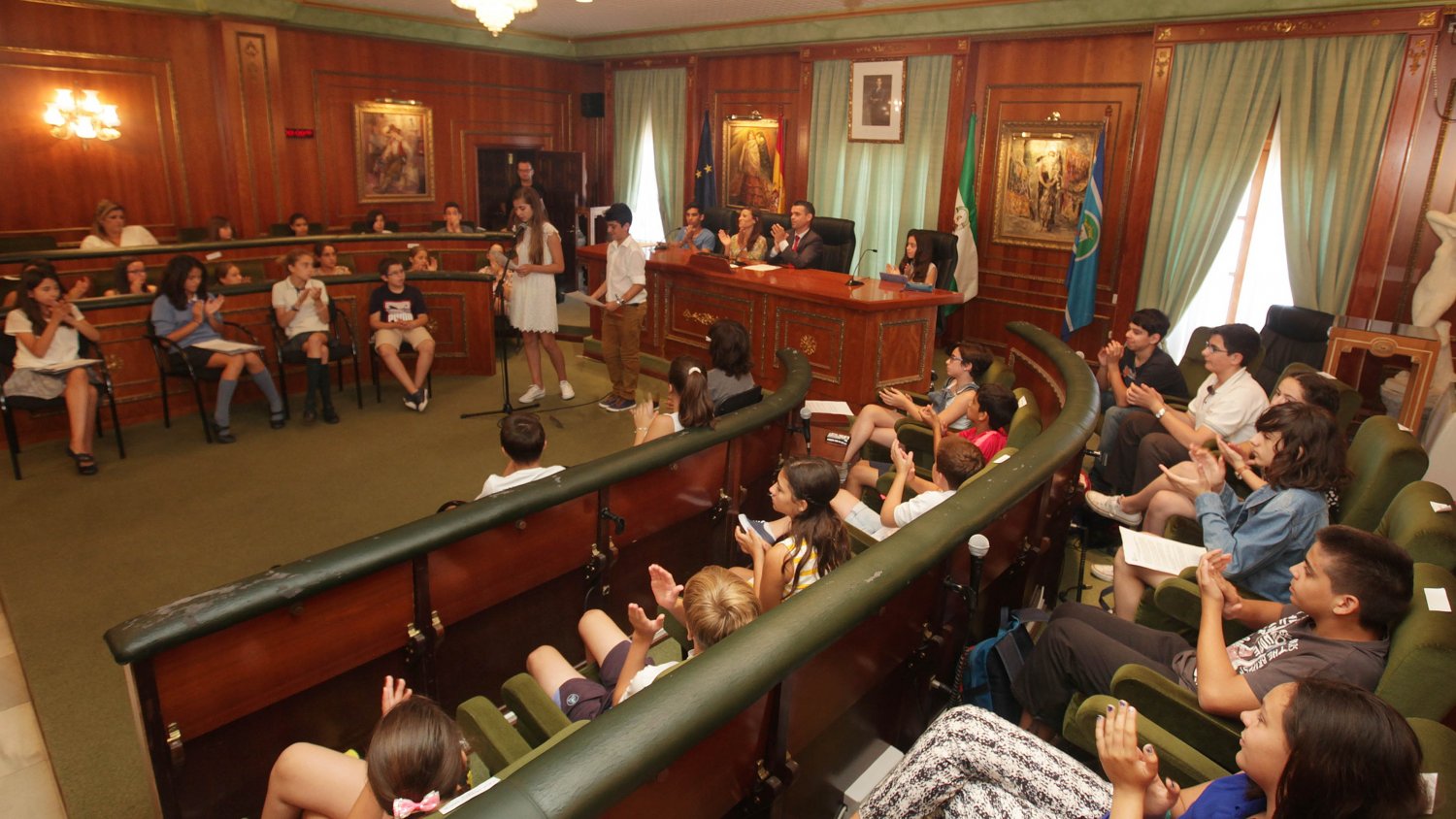 Marbella celebra el Consejo Municipal de la Infancia y Adolescencia con propuestas sobre instalaciones deportivas y ordenanza de mascotas