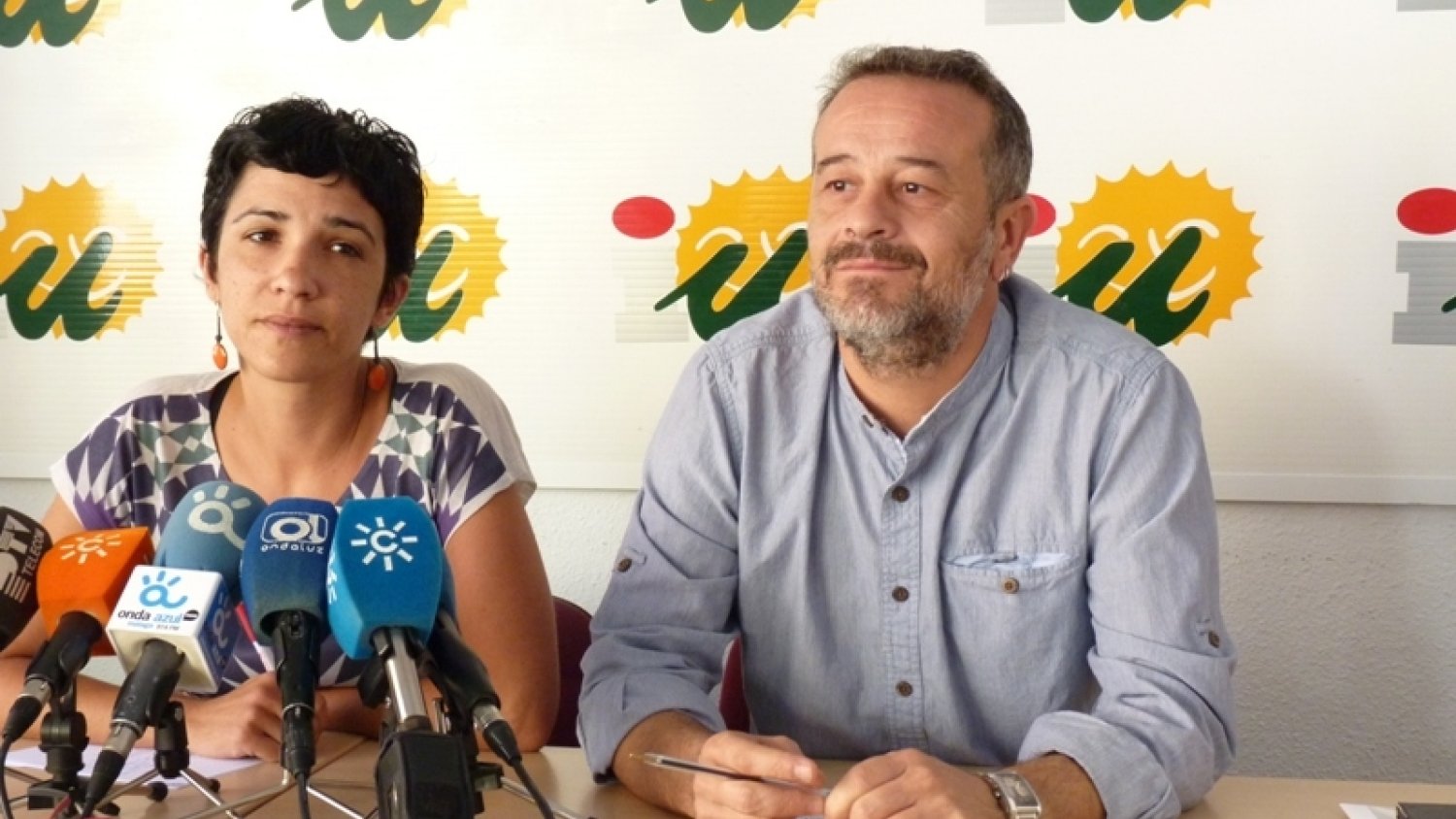 Castro (IU) critica a PP y C's por anunciar 