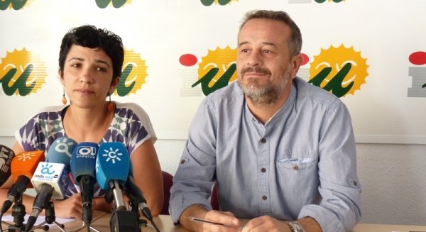 Castro (IU) critica a PP y C's por anunciar 