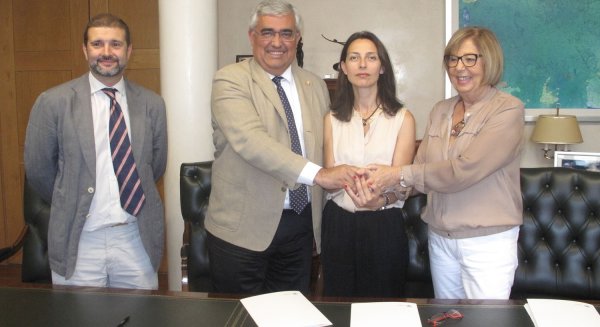 Las universidades de Málaga y Sevilla firman un convenio con la Fundación Sando para la movilidad internacional
