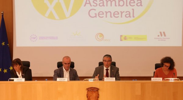 Diputación impulsa el uso de la biomasa y la mejora de la movilidad en municipios del interior
