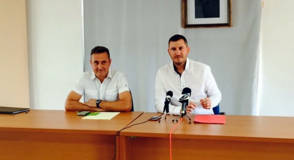 PSOE y FCis presentan un acuerdo para gobernar en Algarrobo