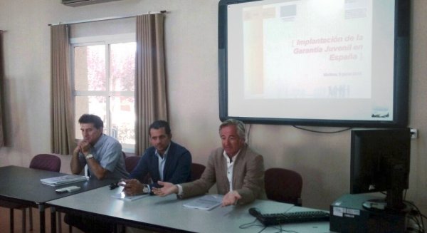 Más de una veintena de centros de información asesorarán en Andalucía sobre el Sistema de Garantía Juvenil