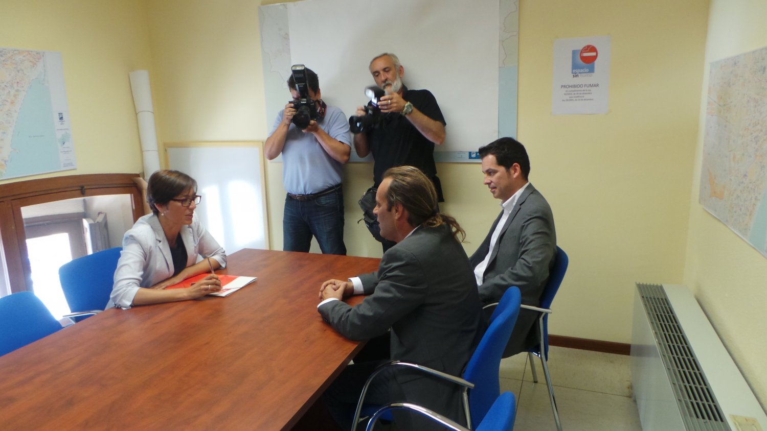 Gámez ve más cerca de la Alcaldía al PSOE tras la reunión con Ciudadanos