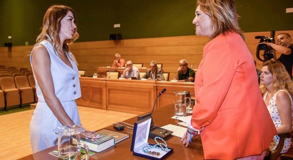 María Heredia Navarro toma posesión como nueva concejala del PP en Torremolinos