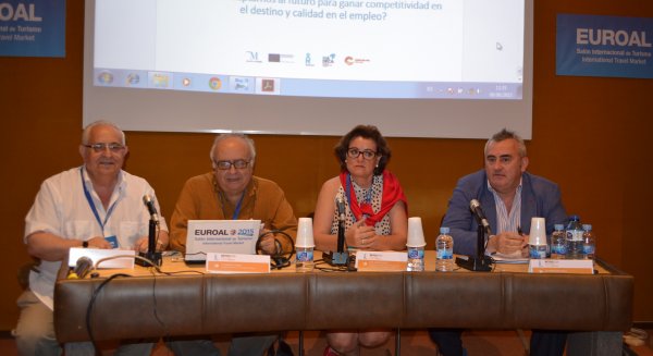 Expertos turísticos debaten sobre el empleo del sector en la provincia, que creció un 9% en un lustro