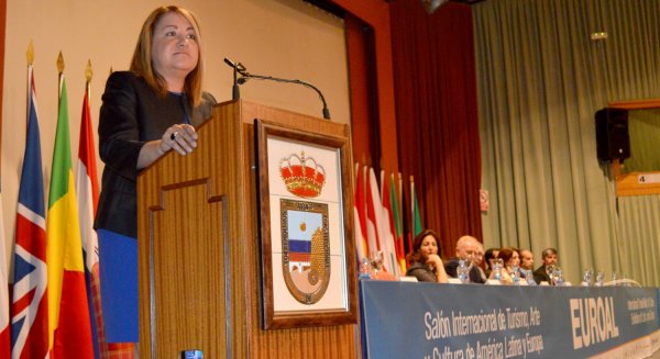 La Junta aboga por la puesta en común de estrategias entre destinos para impulsar el sector turístico