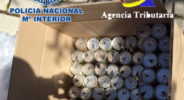 Detenidas 10 personas, ocho en Málaga, tras intervenir en el aeropuerto de Barajas 20 kilos de cocaína ocultos en latas de zumo