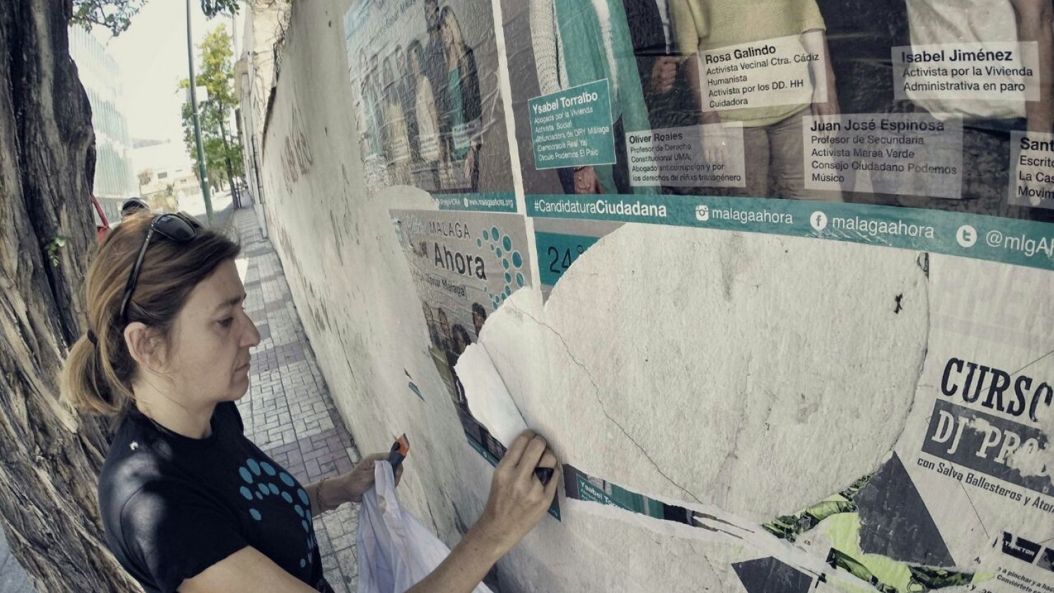 Málaga Ahora retira los carteles de la campaña electoral