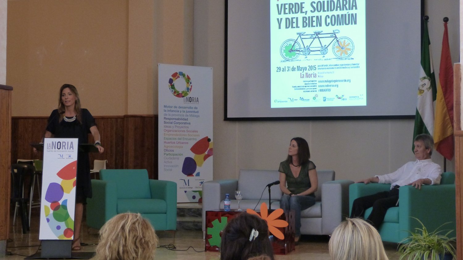 Medio millar de personas participan en la feria de 'Economía verde, solidaria y del bien común'