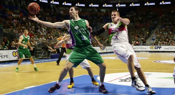Primera muesca del Unicaja que volteó al Baskonia (69-55)