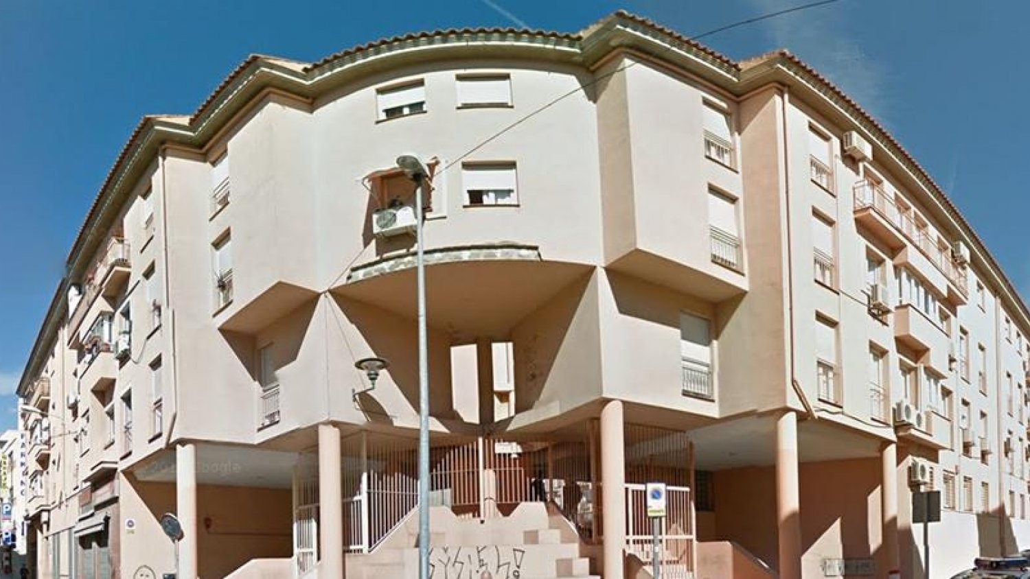La Junta licita obras de rehabilitación para 277 viviendas públicas en dos barriadas de la capital