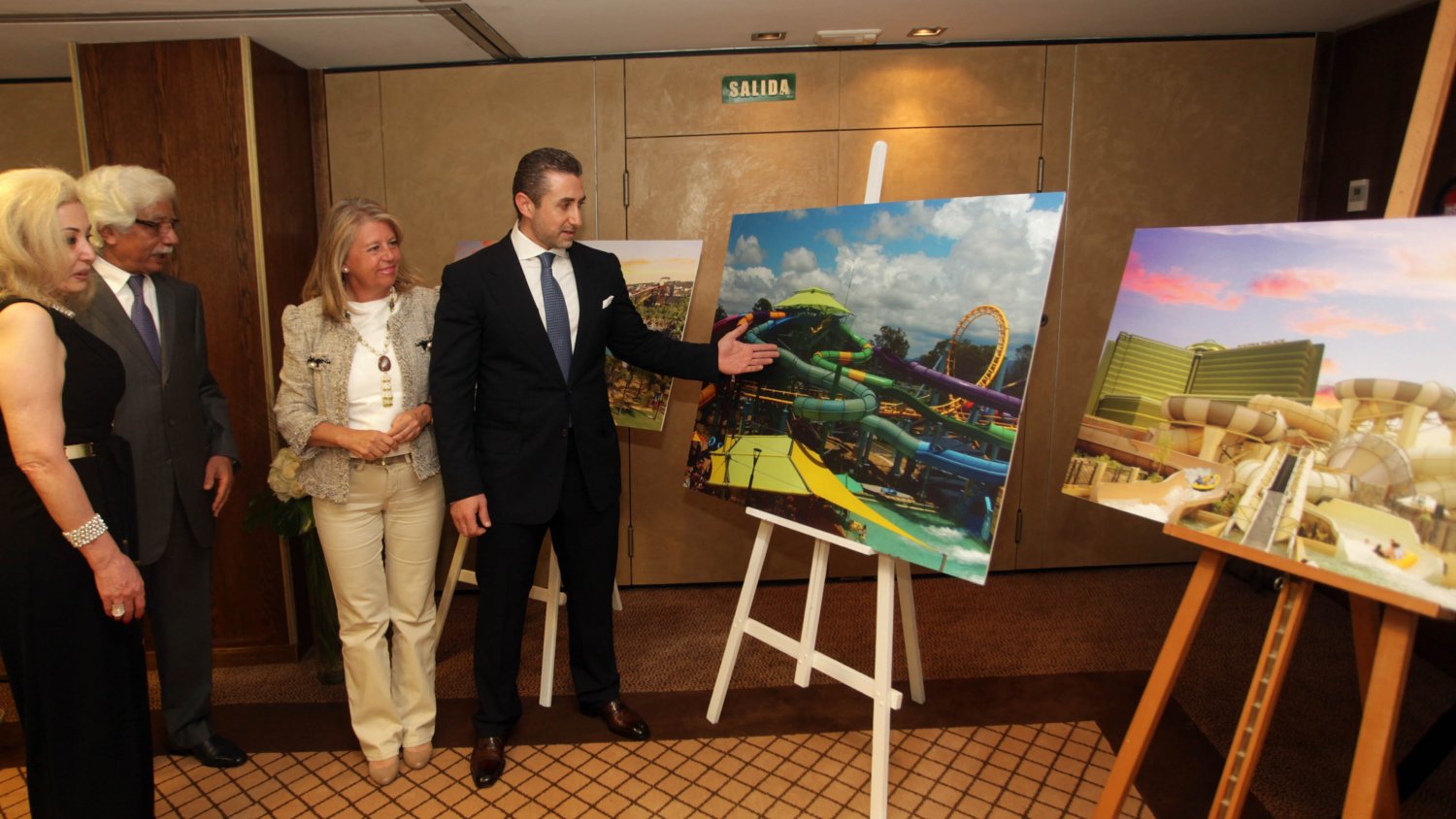 Muñoz destaca que el nuevo parque acuático de Marbella 
