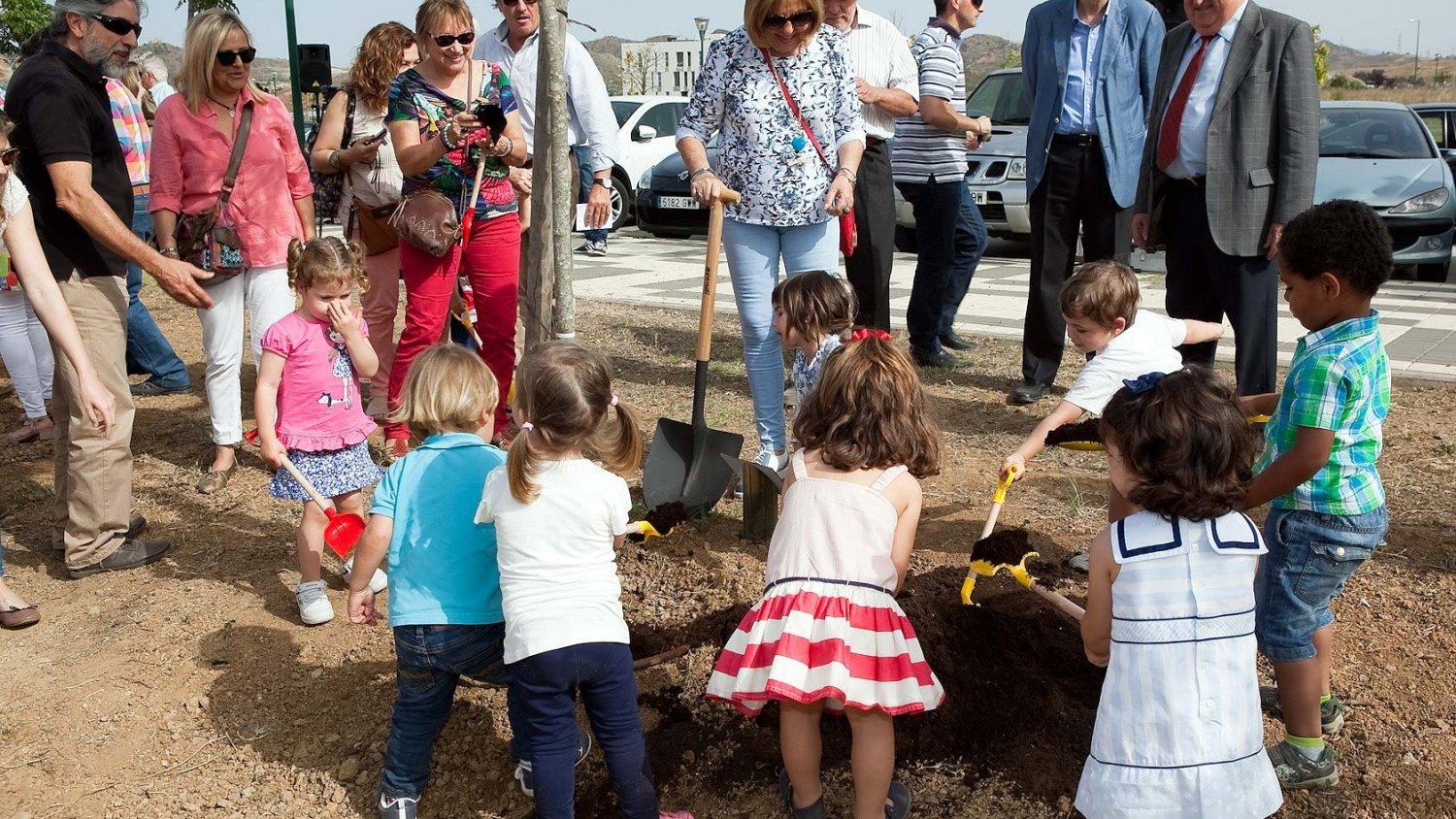 La UMA incorpora un centenar de nuevos árboles a su 'Bosque del conocimiento'