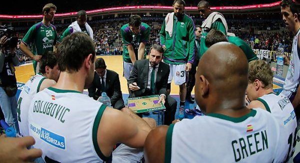 El Unicaja visita al Obradoiro para abrochar la segunda plaza