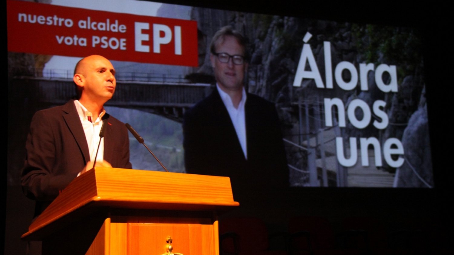 Conejo asegura que el PSOE seguirá potenciando el Caminito del Rey