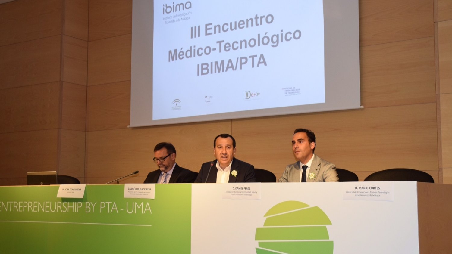 La Junta destaca la potencialidad entre empresas e investigadores para avanzar en la aplicación de las tecnologías a la medicina