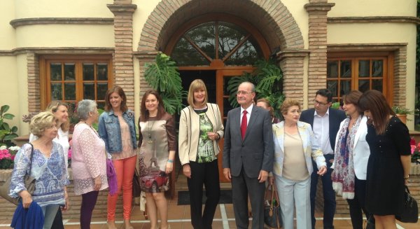 De la Torre anuncia un paquete de ventajas fiscales para las empresas que contraten a mujeres