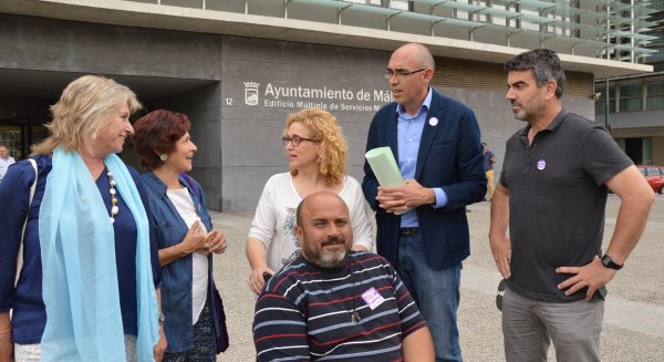 Málaga para la Gente firma un código ético para ampliar las medidas en su formación