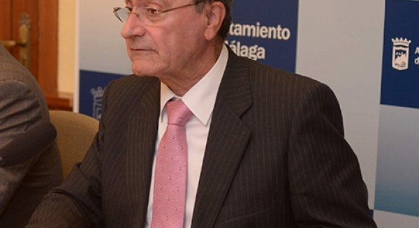 De la Torre, ante un nuevo escenario político tras 15 años de su llegada a la Alcaldía