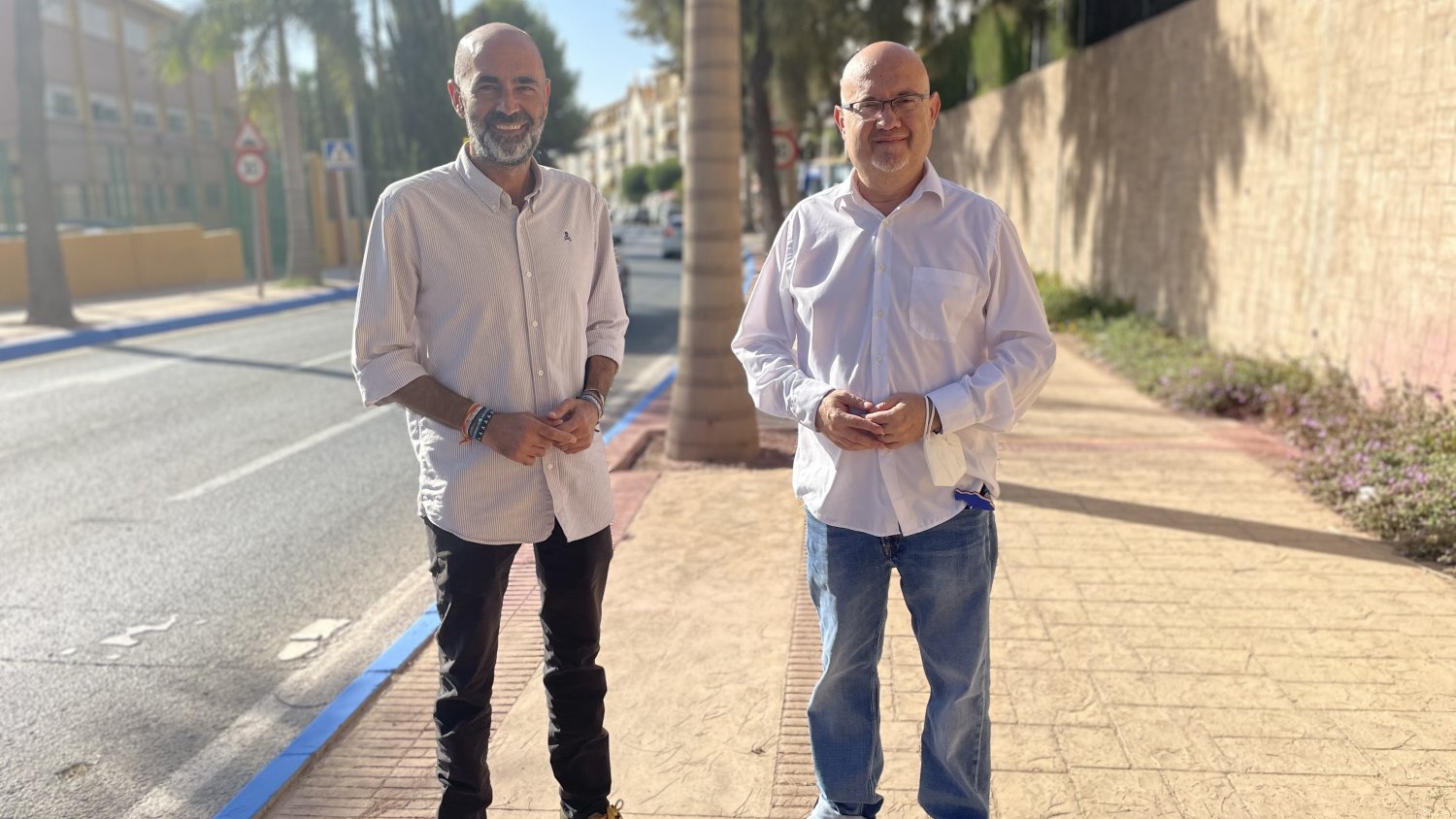 Infraestructuras finaliza los trabajos de reparación de acerado en la entrada norte a Torre del Mar