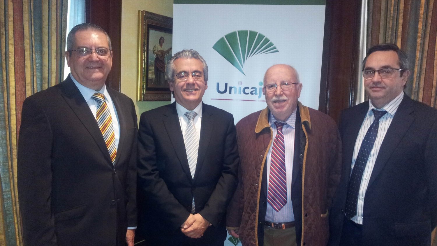 Unicaja renueva su apoyo a comerciantes y empresarios de Torremolinos de la ACET