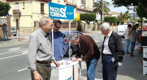 De la Torre se reúne con vecinos para abordar propuestas e incluirlas en su programa para el 24M