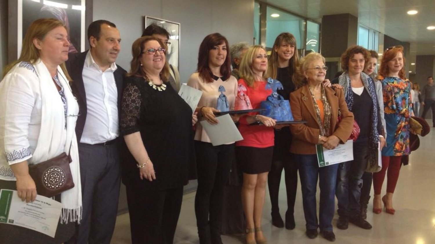 La Ciudad de la Justicia acoge la exposición del III Certamen Provincial de Pintoras 'IAM Arte'