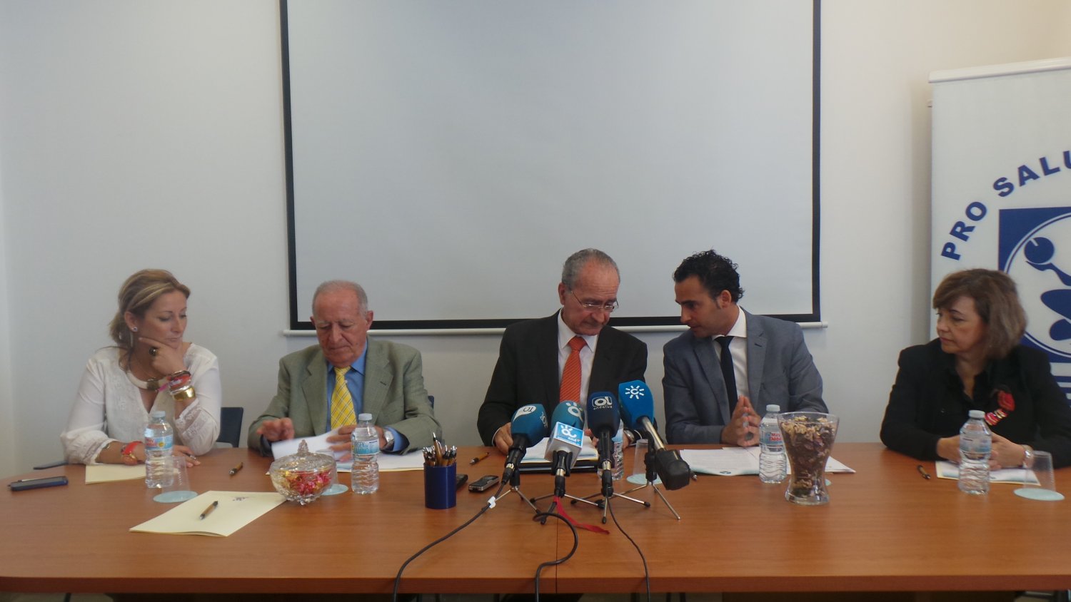 De la Torre subraya la importancia de la atención a las personas con enfermedad mental