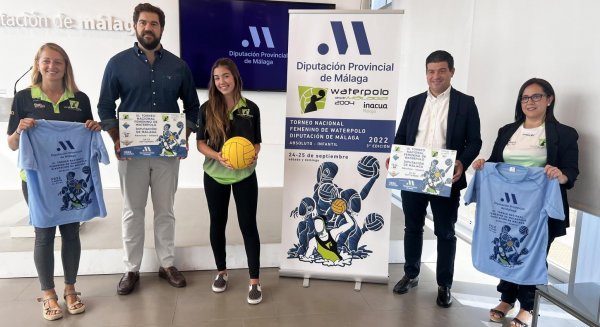 Un total de 120 jugadoras de ocho equipos participan en el III Torneo Nacional de Waterpolo Diputación de Málaga