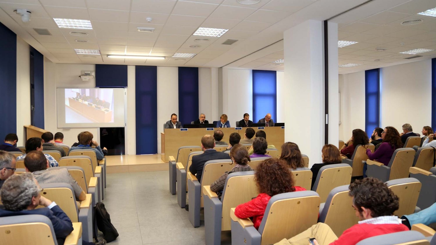 Universitarios de Málaga participan en un maratón de nuevas tecnologías aplicadas a las necesidades de la sociedad