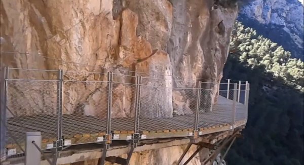 El caminito del Rey contará con autobuses que conectarán las dos entradas