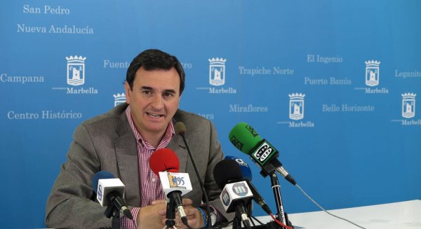 Marbella aprueba un plan para renovar la estética de los negocios