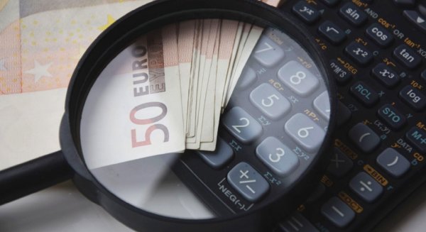 La Junta acuerda nuevas rebajas fiscales frente a la inflación y para atraer inversiones a Andalucía